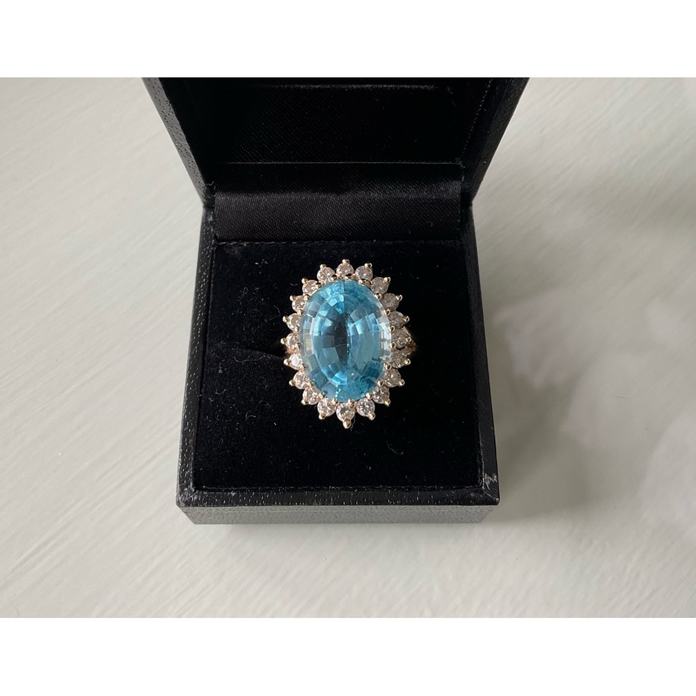 Diamond and Blue Topaz 14k yellow gold ring
